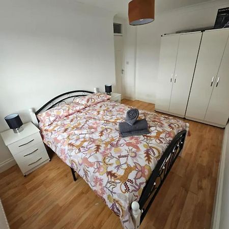 New Flat Next The Tube And Connections To The Centre Apartment London Luaran gambar